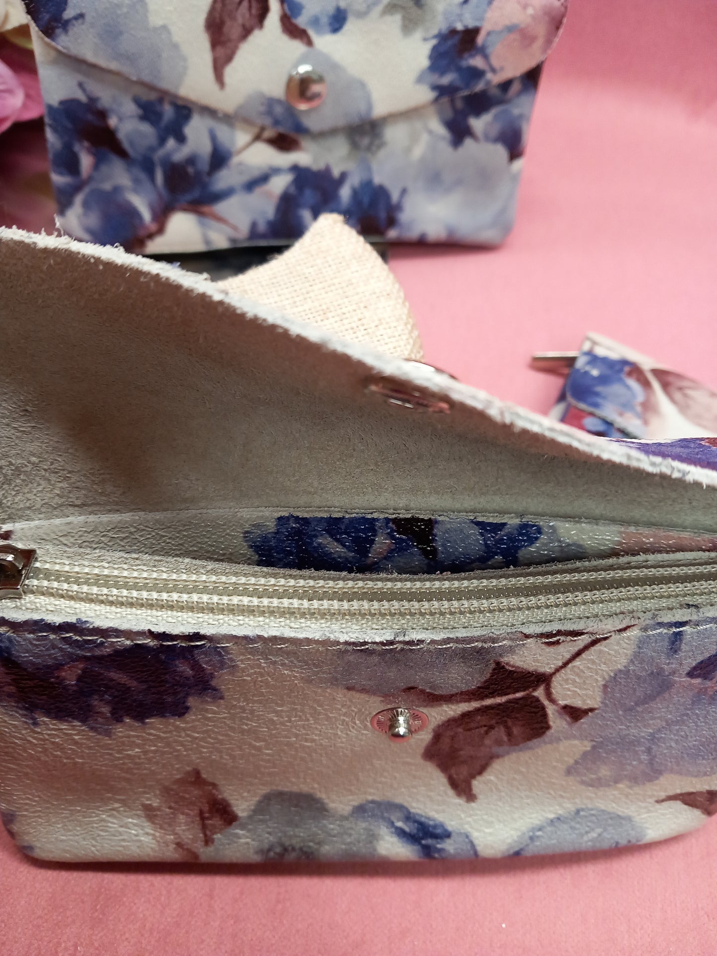 Cartera o monedero en piel con diseño exclusivo