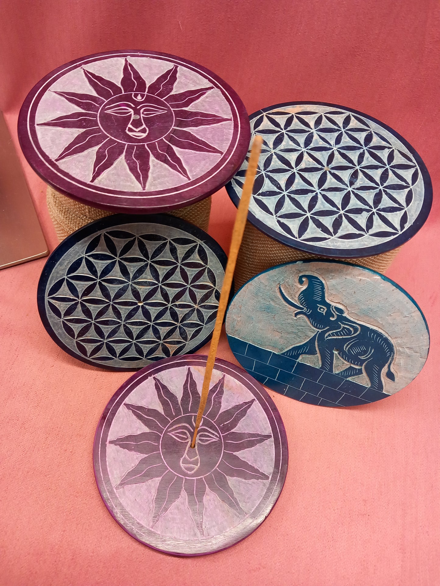 Porta inciensos.Quemador de incienso en plato diferentes mosaicos