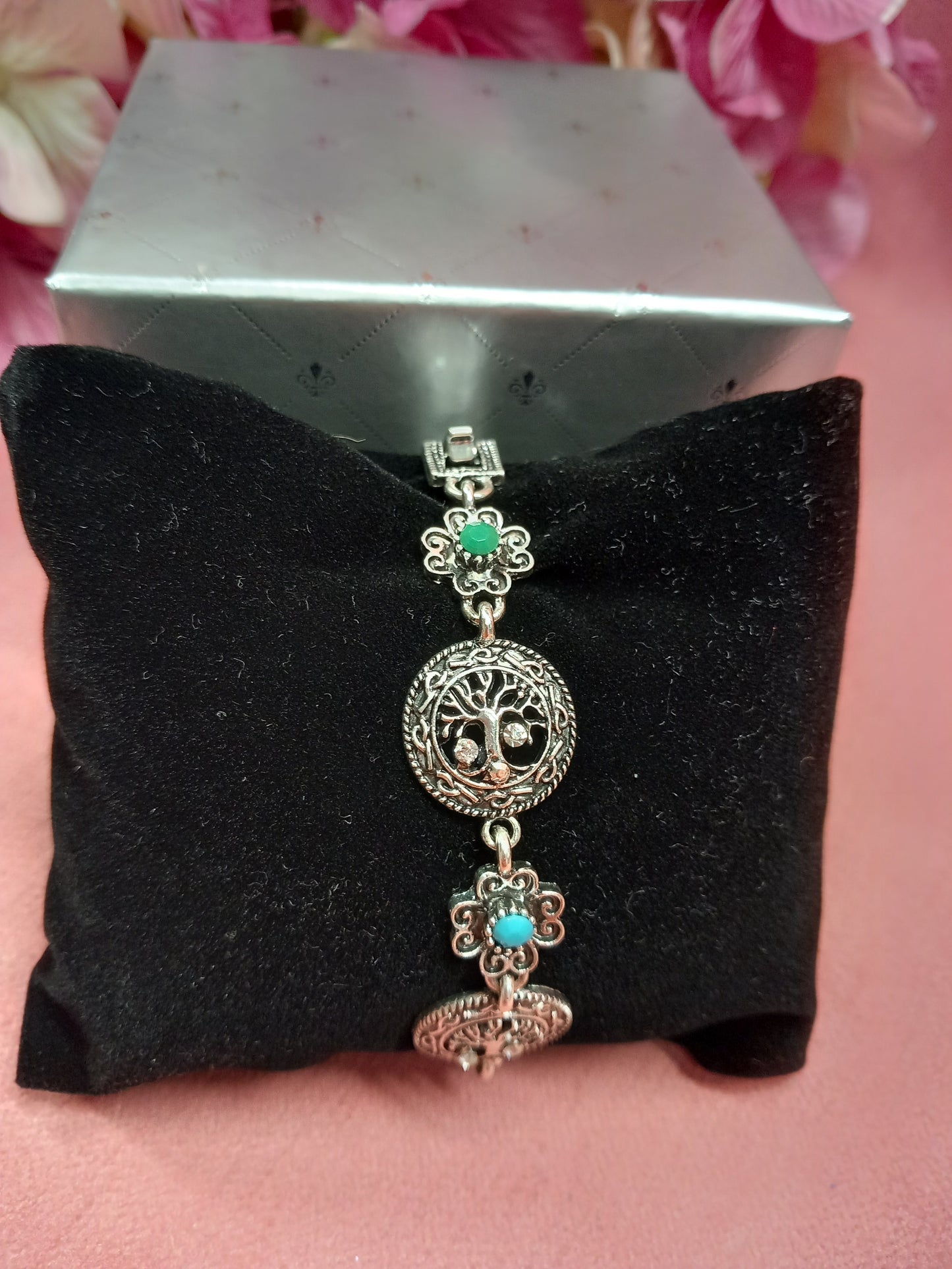 Pulsera victoriana árbol de la vida con brillantes y piedras de colores.