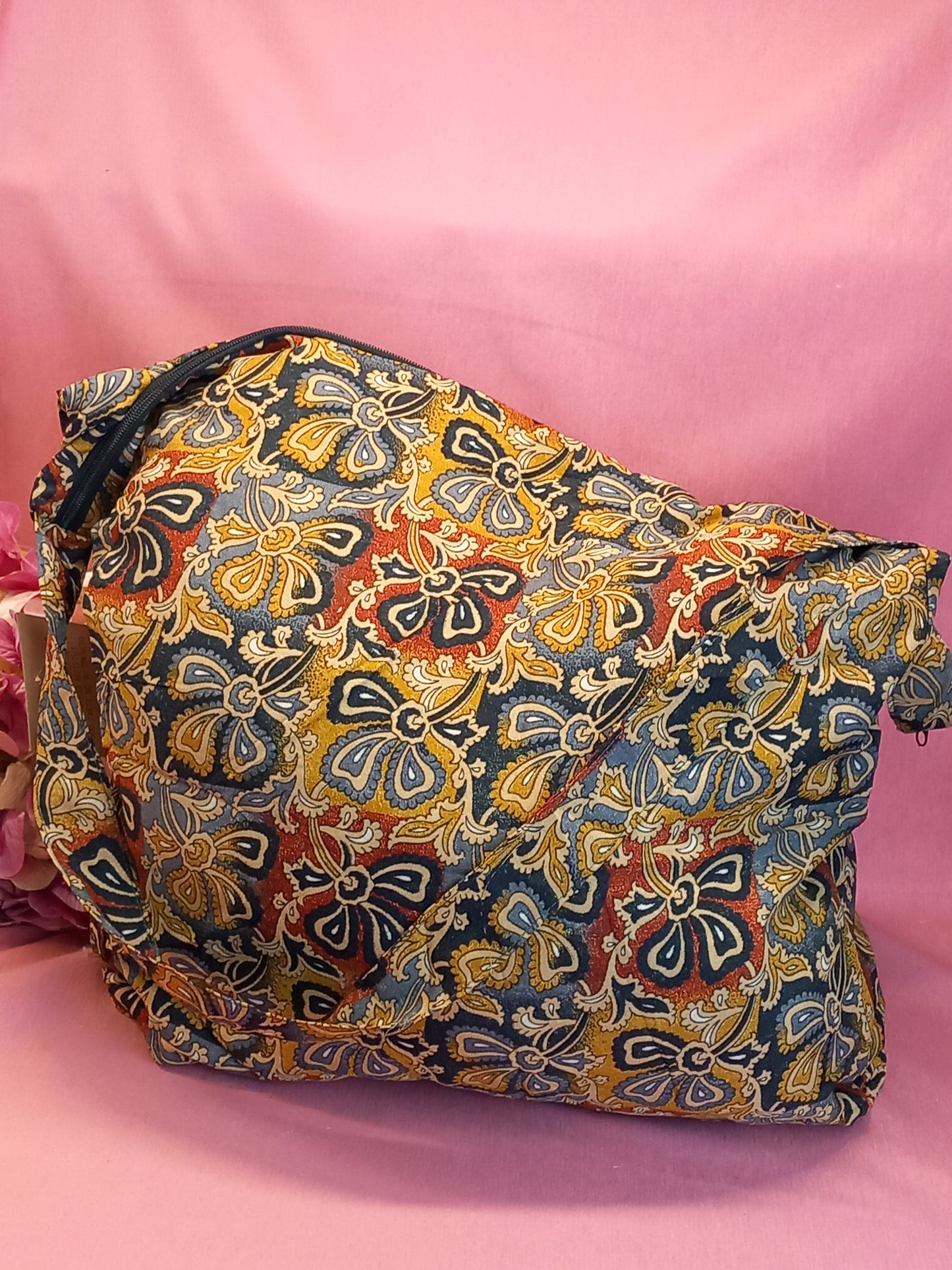 Bolso de escapada,gym,playa.Artesanía India,con cremallera. Envío Gratis y precio sin competencia.Modelo Trébol.