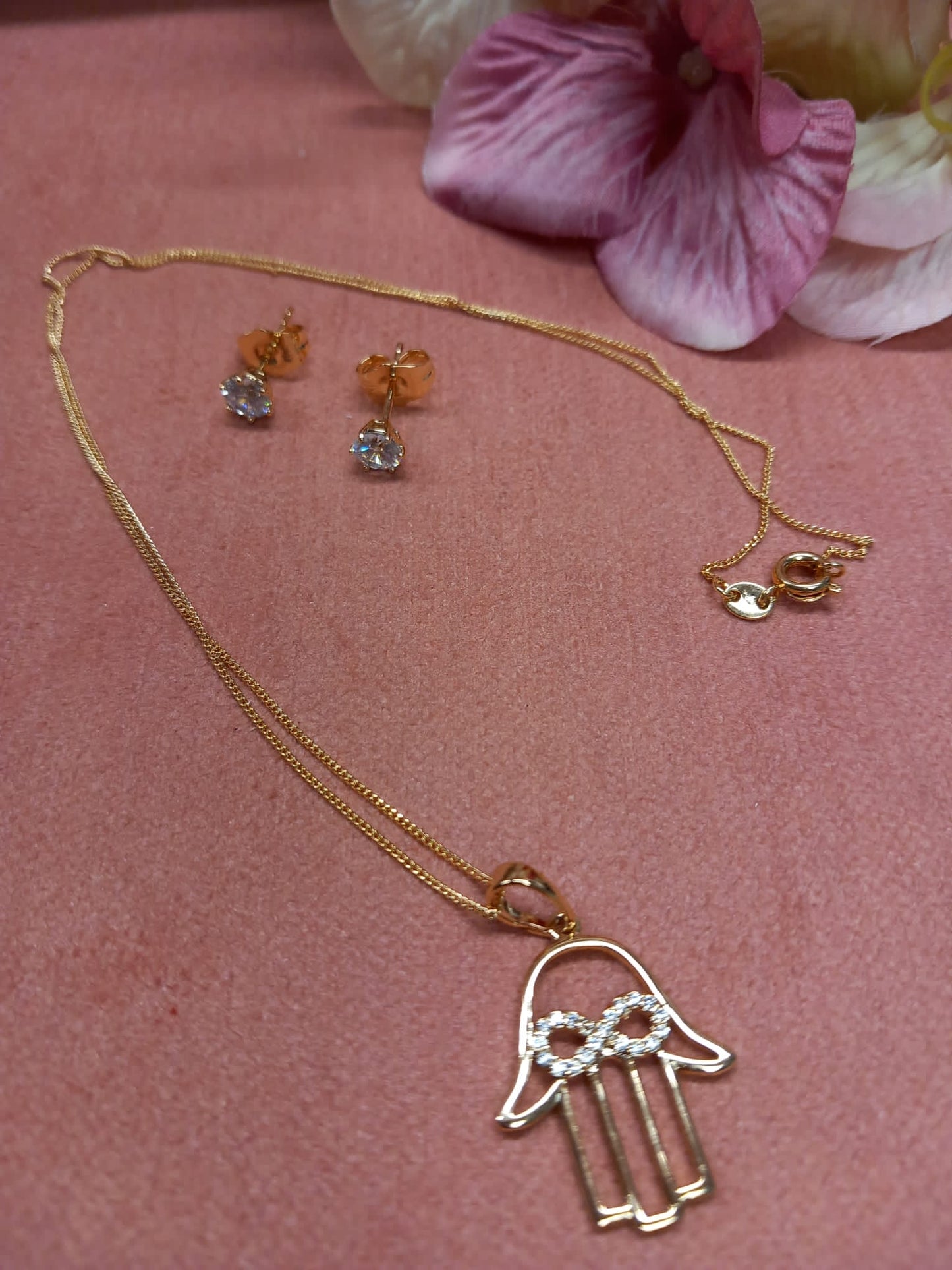 Conjunto Pendientes de Brillante Tuerca de Acero + cadena + colgante de brillantes efecto Swarovski MANO DE FÁTIMA con INFINITO.