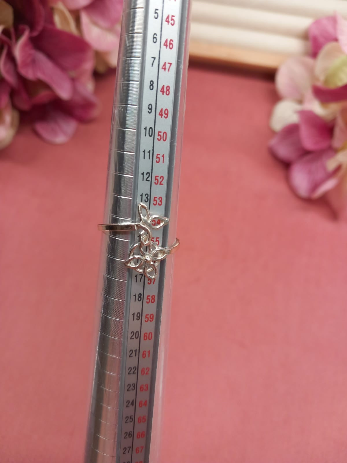 Anillo de plata de nudo de brujas