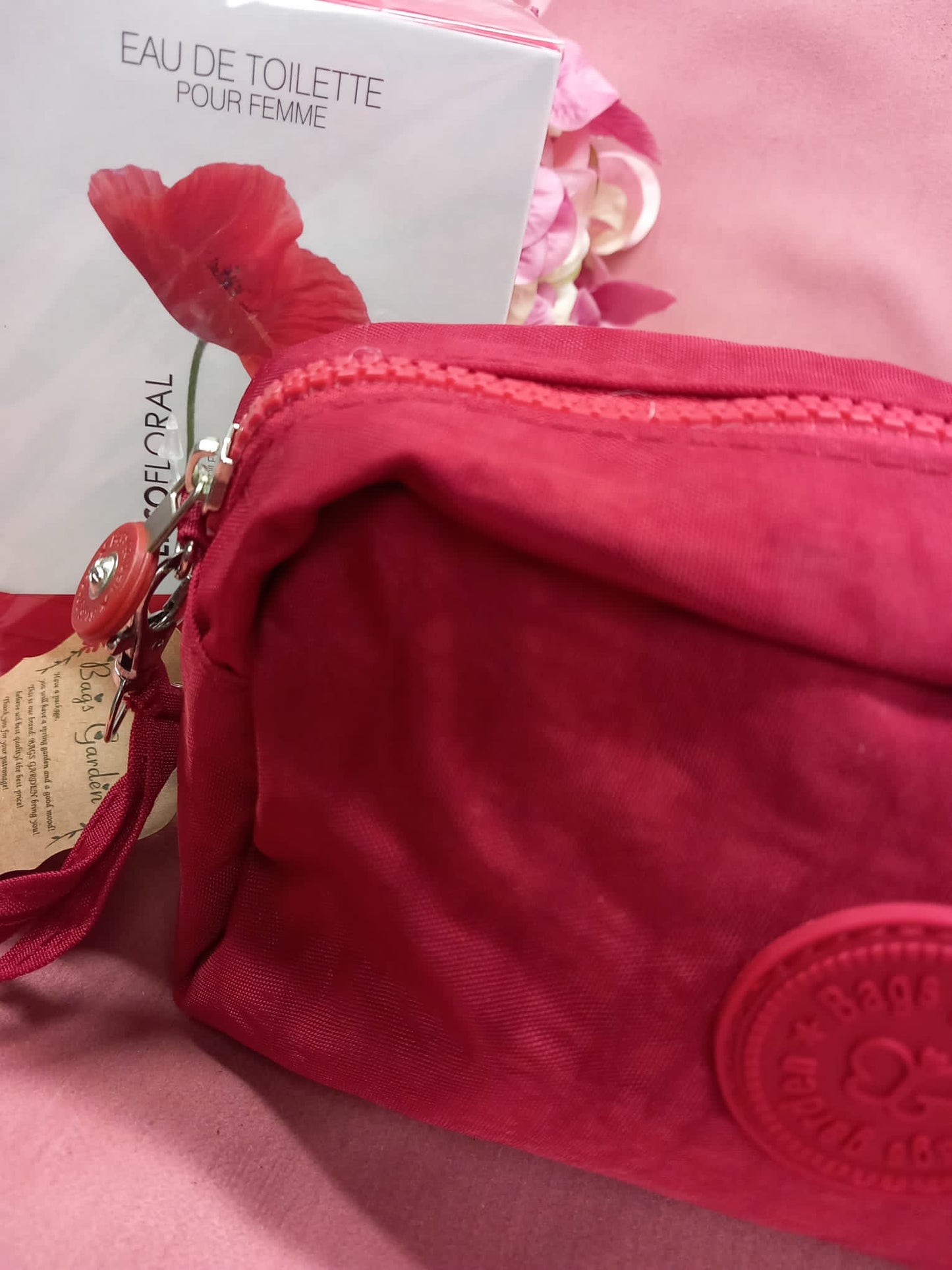 PERSONAL TOILET GAME.
Luxury cologne + GIFT toiletry bag