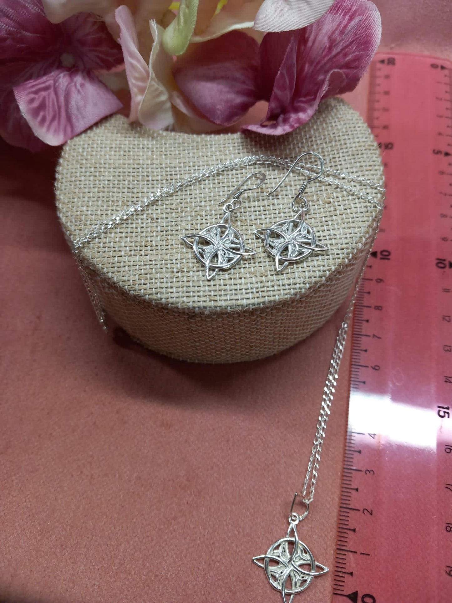 Conjunto NUDO DE BRUJA Pendientes colgantes + Cadena y Colgante PLATA 1a Ley.