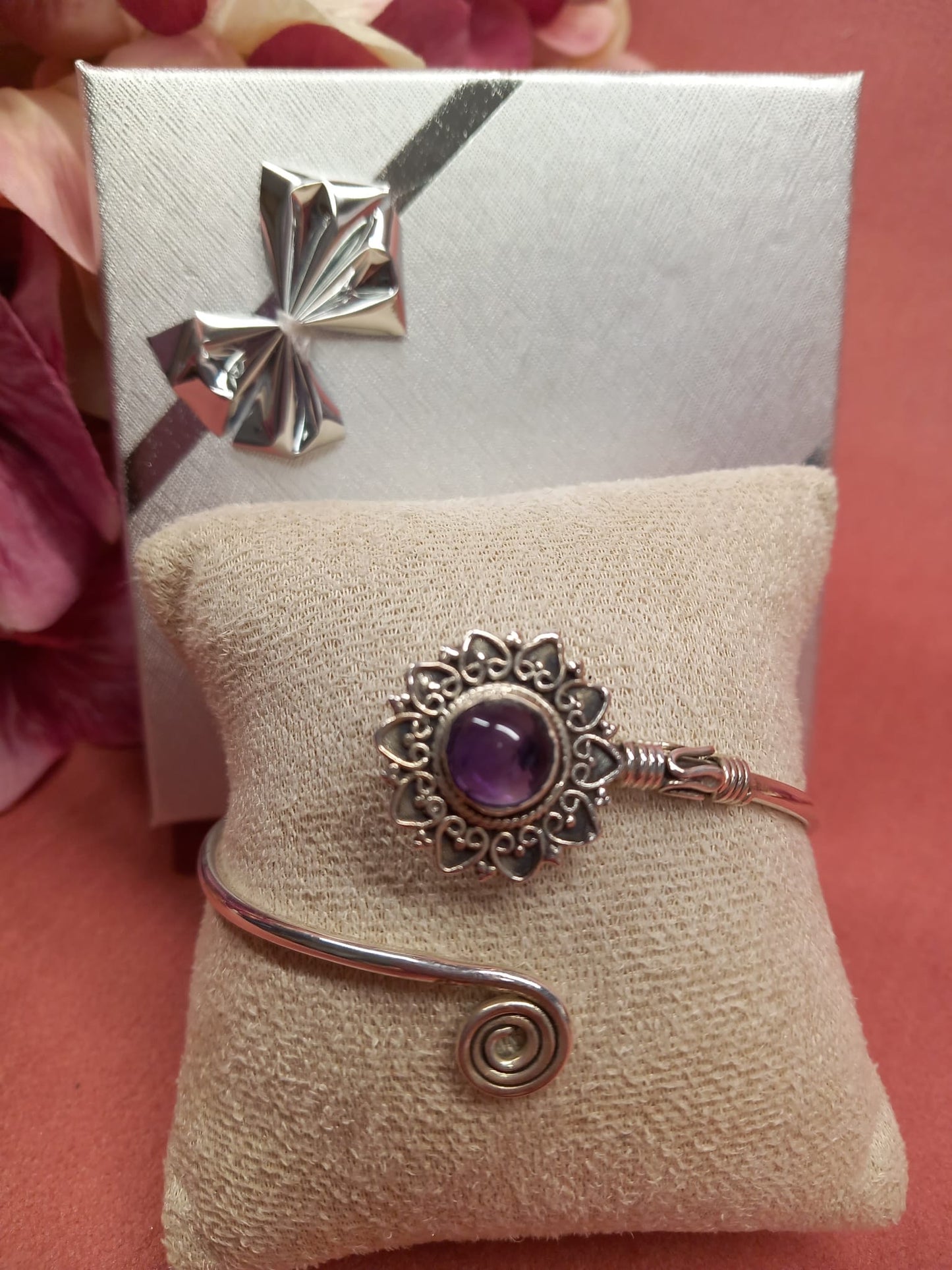 Pulsera Rígida de PLATA con Auténtica Amatista en Mandala.