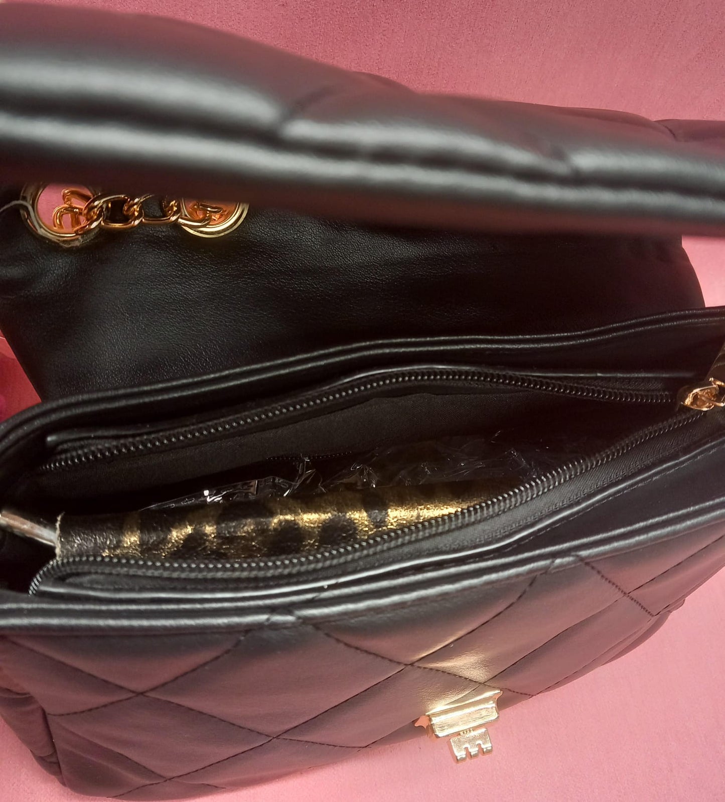 Sac antivol en cuir noir avec portefeuille GIFT,flow assorti.