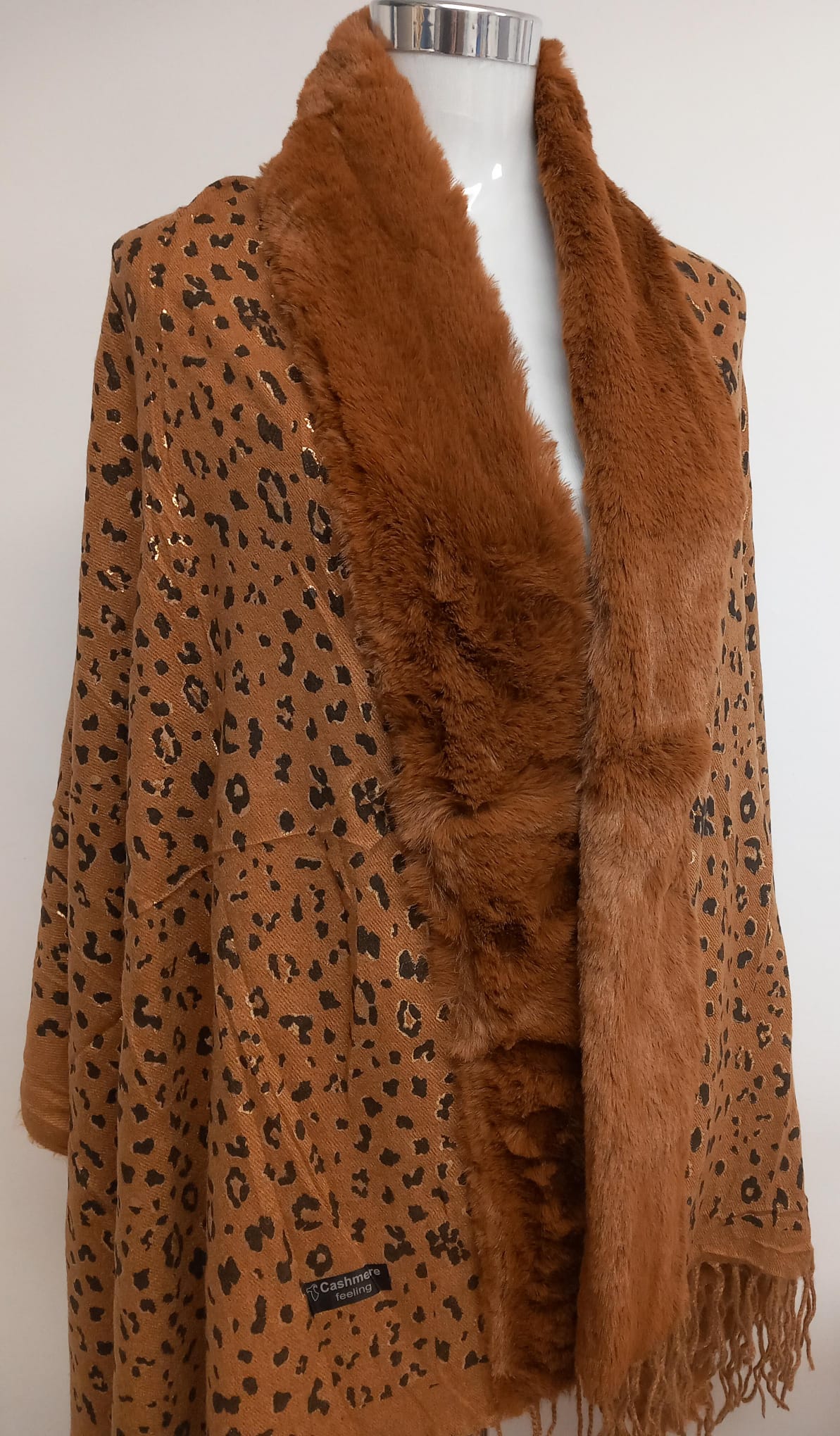Faux Leather Cardigan Scarf in Cashmere touch with elegant Animal Print 🐆