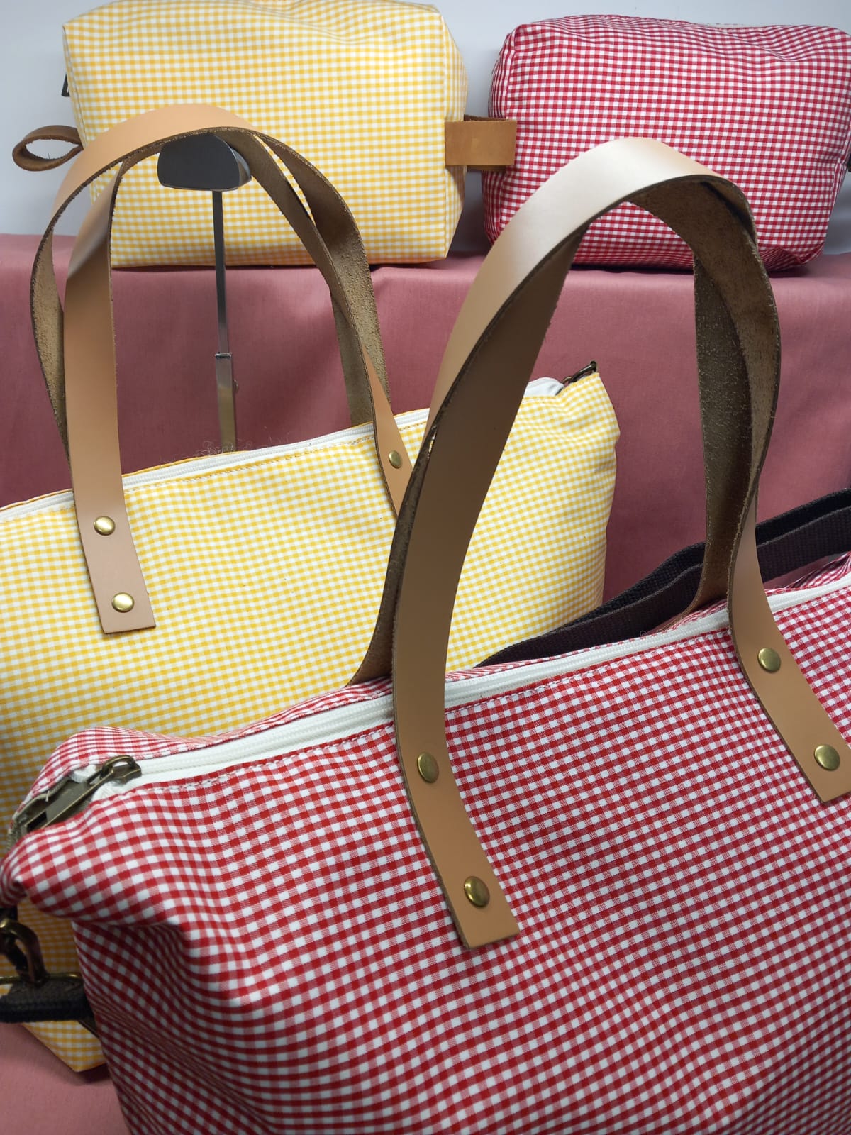 Pack de Bolso tote + neceser cuadritos vichy con bolsillo interior