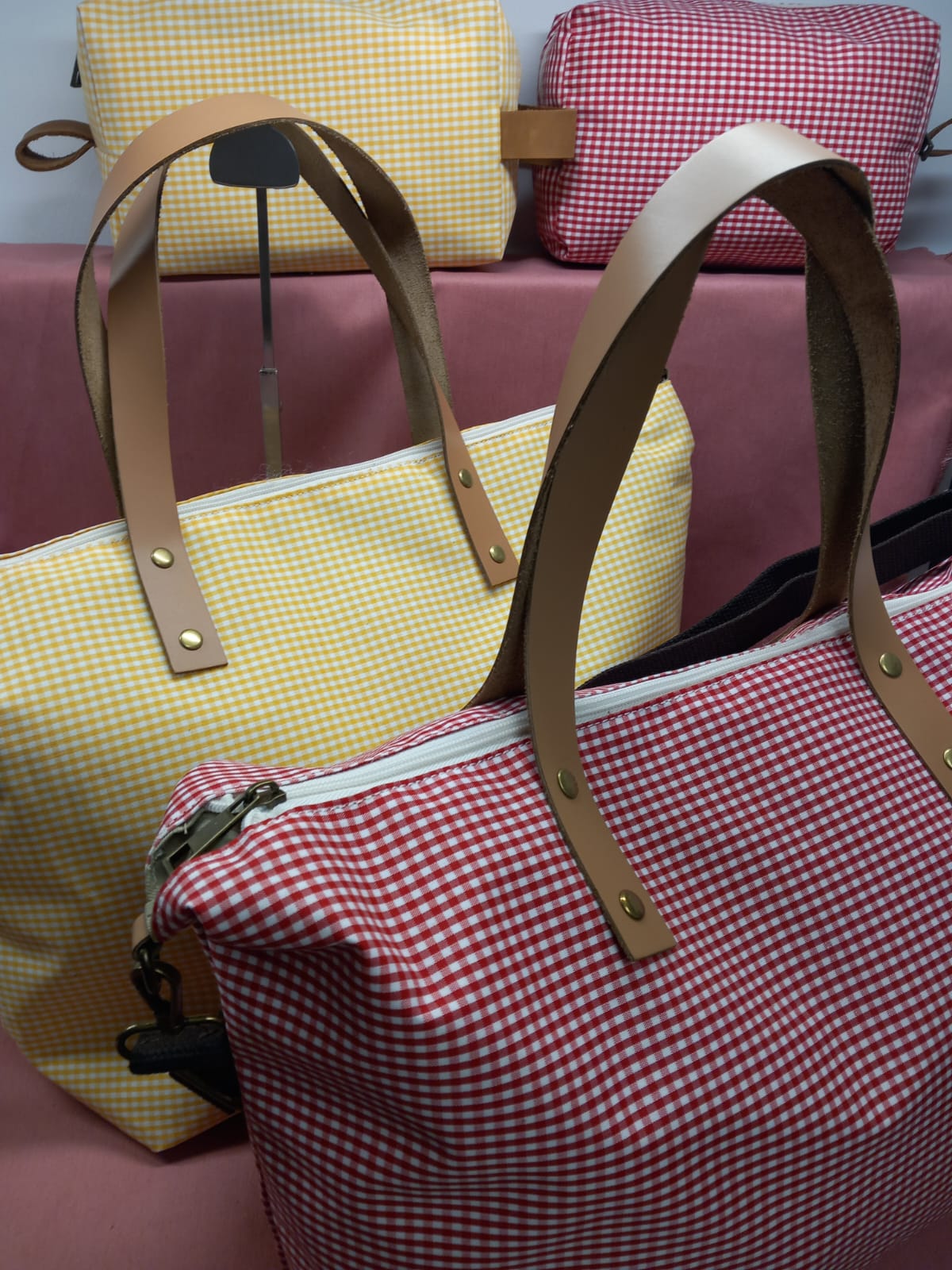 Pack de Bolso tote + neceser cuadritos vichy con bolsillo interior