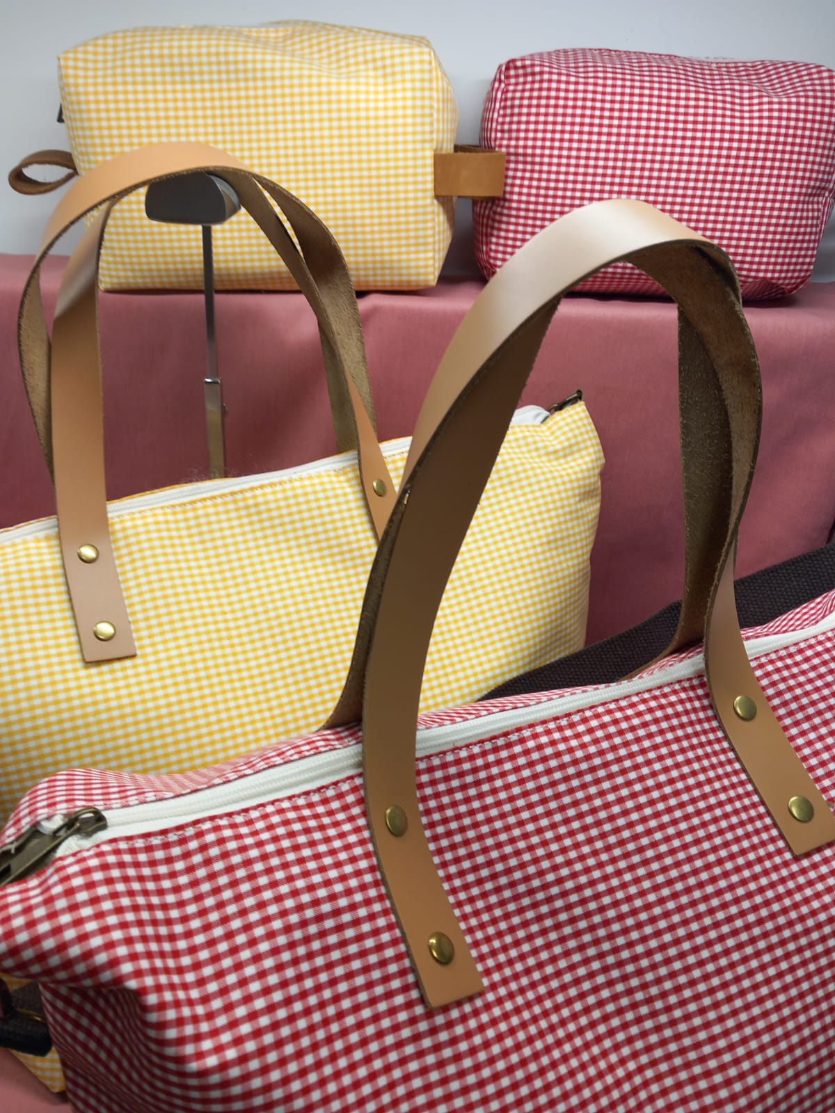 Pack de Bolso tote + neceser cuadritos vichy con bolsillo interior