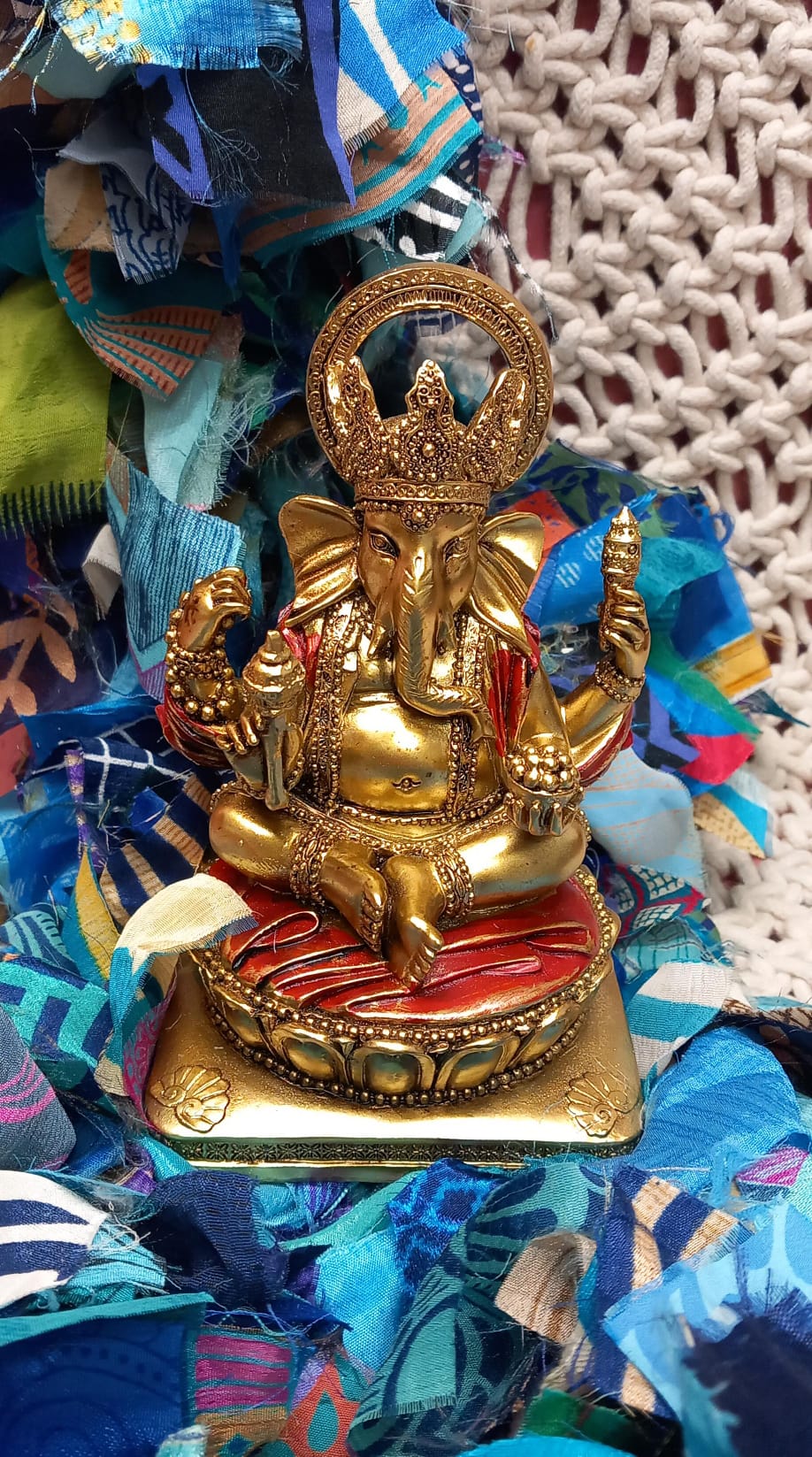 Pieza de Ganesha con alma ideal para espacios de calma,meditación o interiorismo con alma.Envío Gratis sin pedido mínimo.