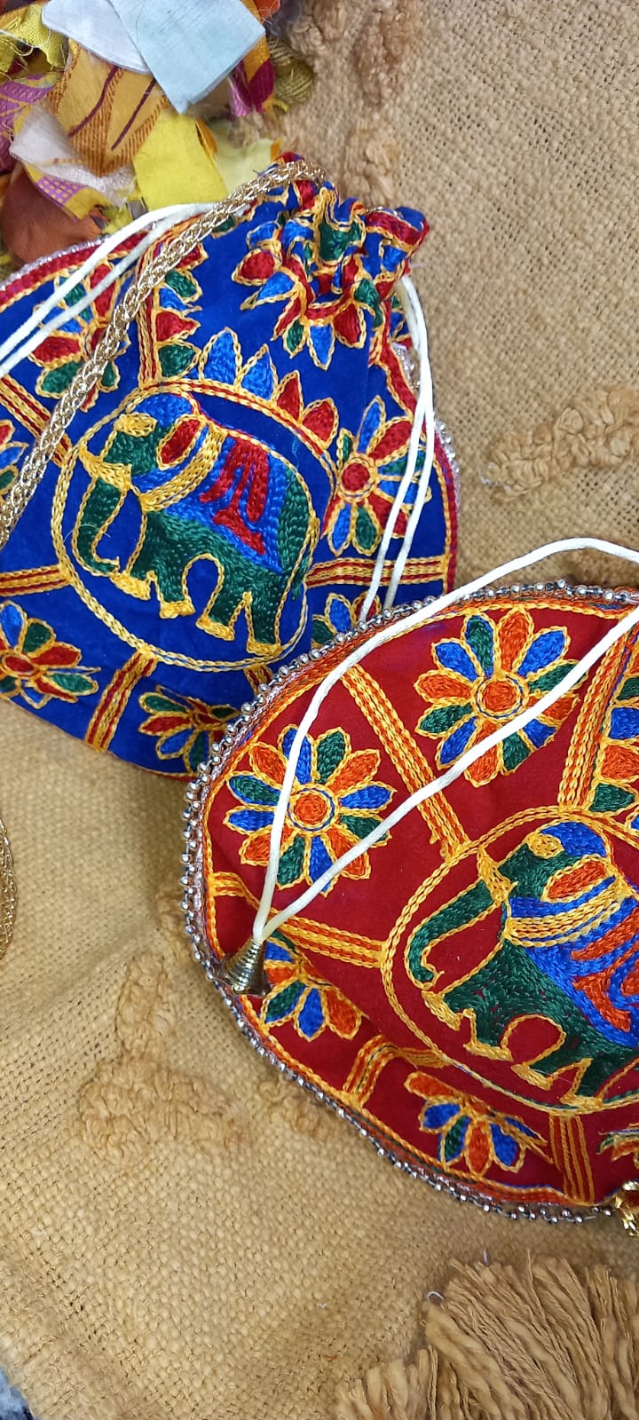 BOLSO BOMBONERA ART ELEFANTE BOLSO DE MANO BORDADO CON CIERRE DE CORDÓN.ENVÍO GRATIS SIN PEDIDO MÍNIMO.