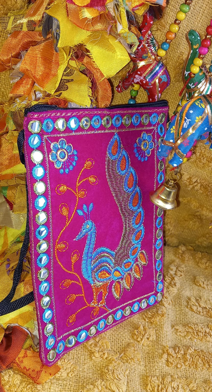 BOLSOS CLUTCH VELVET ACCESORIO ÚNICO Y ARTESANAL,UNA JOYA TEXTIL CON ENVÍO GRATIS SIN PEDIDO MÍNIMO.