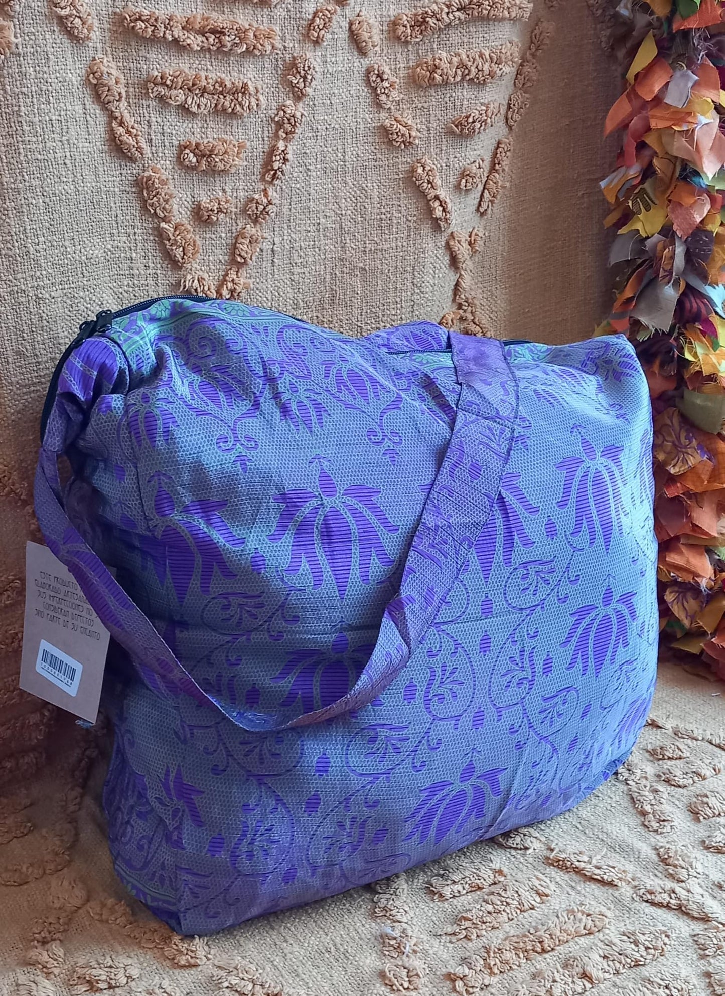 BOLSO SEDA CON CREMALLERA,AUTÉNTICA ARTESANÍA INDIA CON MÁGICOS COLORES.ENVÍO GRATIS SIN PEDIDO MÍNIMO.
