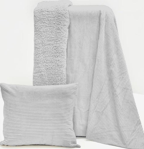 MANTA SHERPA MÁGICA CONVERTIBLE EN COJÍN Beige, Violeta y Gris Tiffany de Catotex.
Manta – cojín de sherpa modelo TIFFANY de la firma Catotex.
Manta con un nuevo tejido de microseda y tacto sedoso en diseños elegantes y lisos.
🎀Guarda tu MANTA en forma de COJÍN y ahorra espacio
Gramaje: 440g/m2
🎨Color a elegir: Beige, Violeta y Gris
⭐️Medida:
130x170cm
🎁Incluye bolsa con lazo para regalo 🎁
🍀Recomendaciones de lavado:
No sobrepasar la temperatura de 30º
No usar lejia
Planchado s