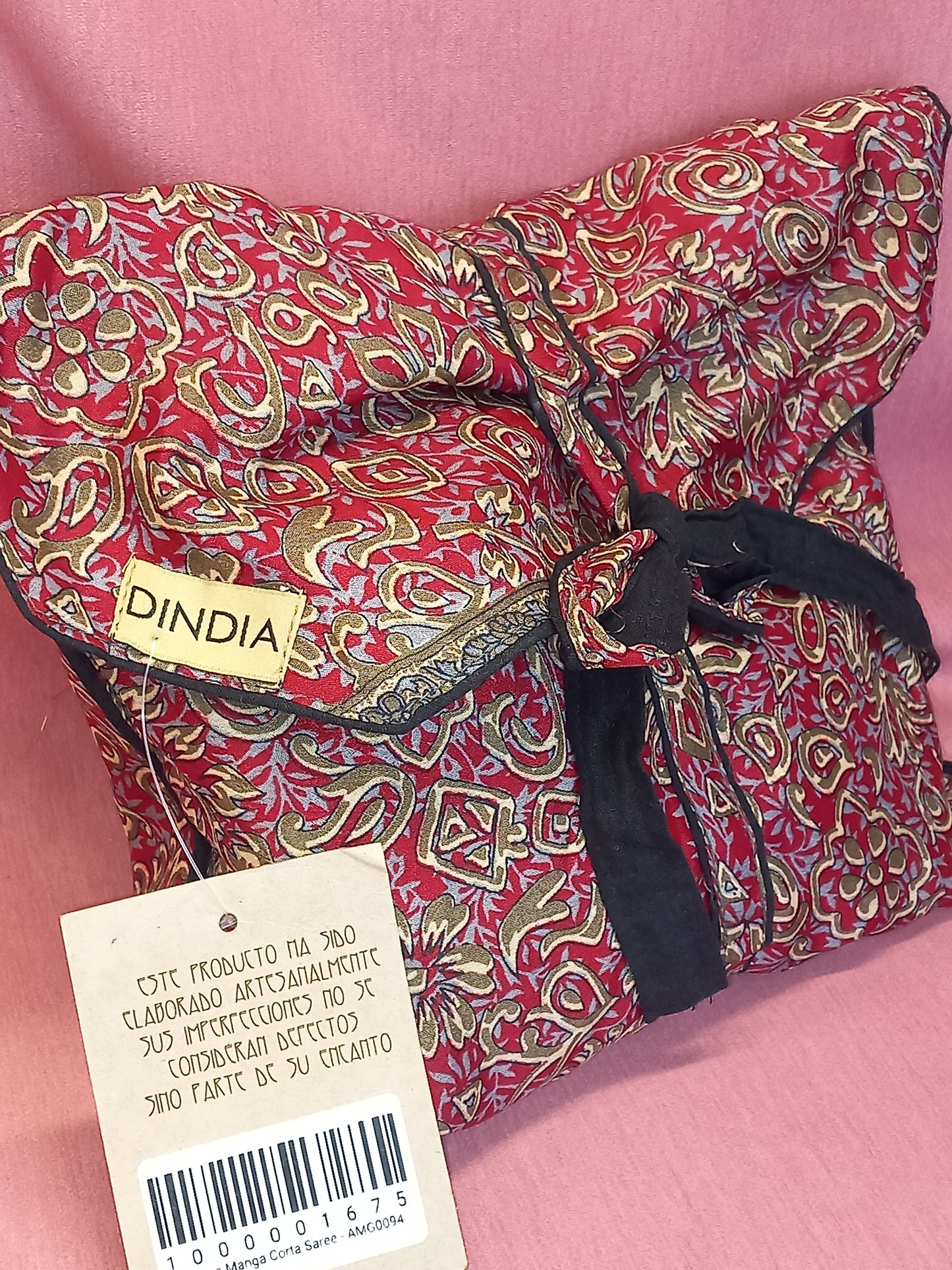 Pijamas India con preciosos estampados.Manga y pantalón corto.Talla única con bolsa a juego,28.99€,envío gratis.Modelo Jaipur rojo.