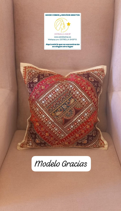 PIEZAS QUE BRILLAN CON LUZ PROPIA COMO COJÍN O ZAFÚ BRILLANTE.40X40CM PARA AMBIENTES BOHEMIOS YMARAVILLOSOS.ENVÍO GRATIS SIN PEDIDO MÍNIMO.
