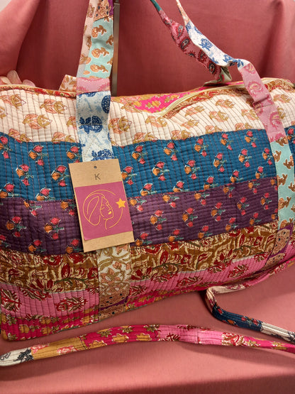Bolsa de viaje multi color algodón acolchado indio.