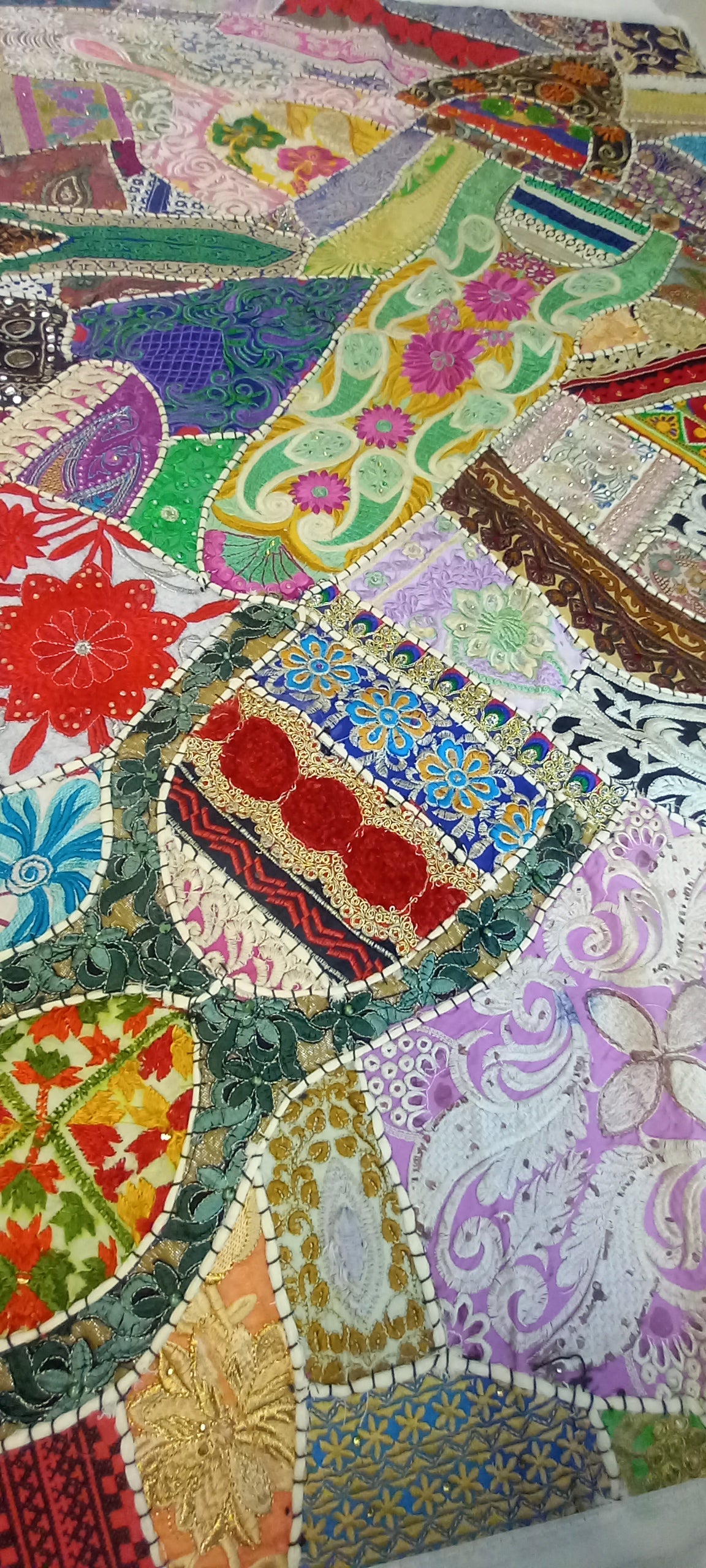 GRAN TAPIZ PATCHWORK DE 150X100CM TAMBIÉN COMO CAMINO,JOYA TEXTIL.ENVÍO GRATIS Y PRECIO SIN COMPETENCIA.