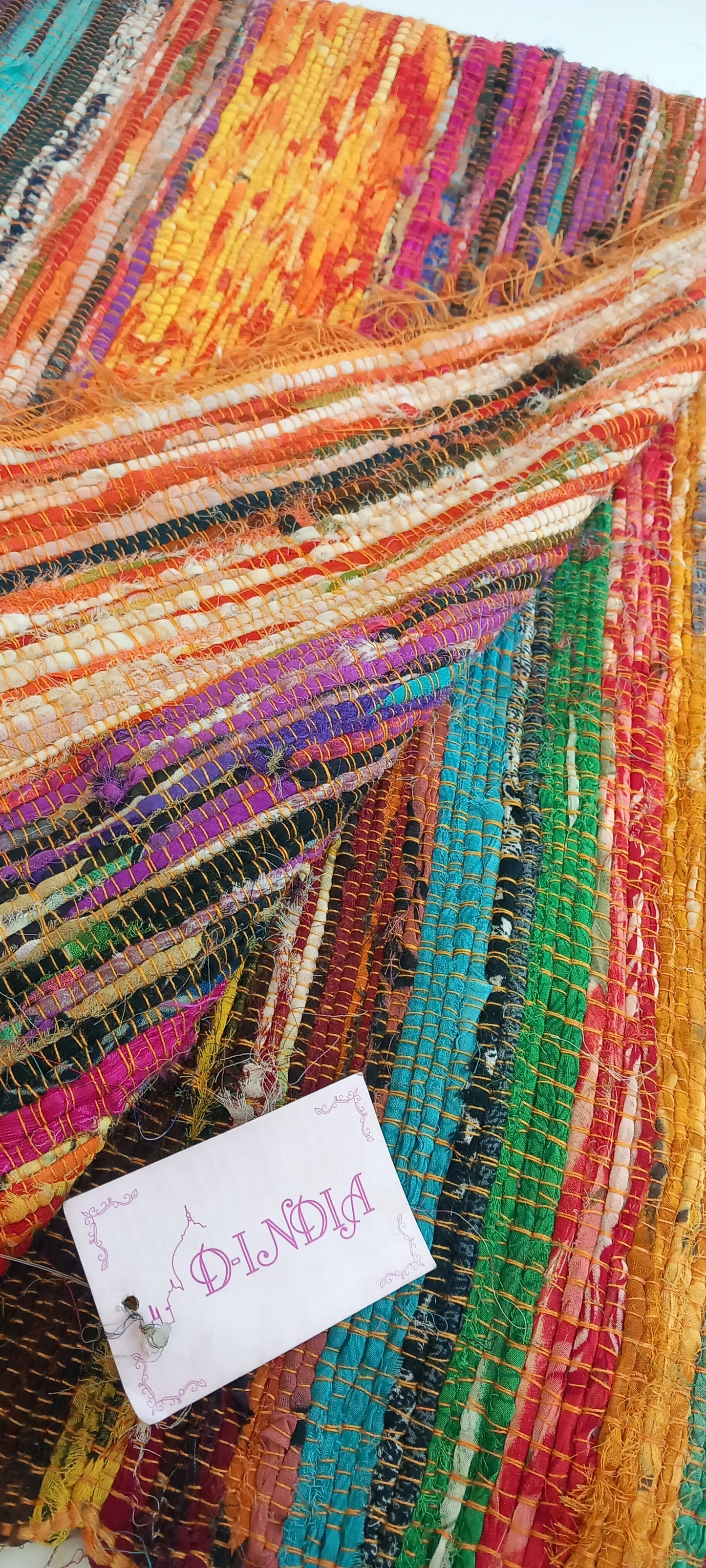 JARAPA MULTICOLOR FLECO NARANJA EXPLOSIÓN DE COLOR TEXTURA Y TRADICIÓN,ELABORADA ARTESANALEMENTE EN INDIA. ENVÍO GRATIS SIN PEDIDO MÍNIMO.