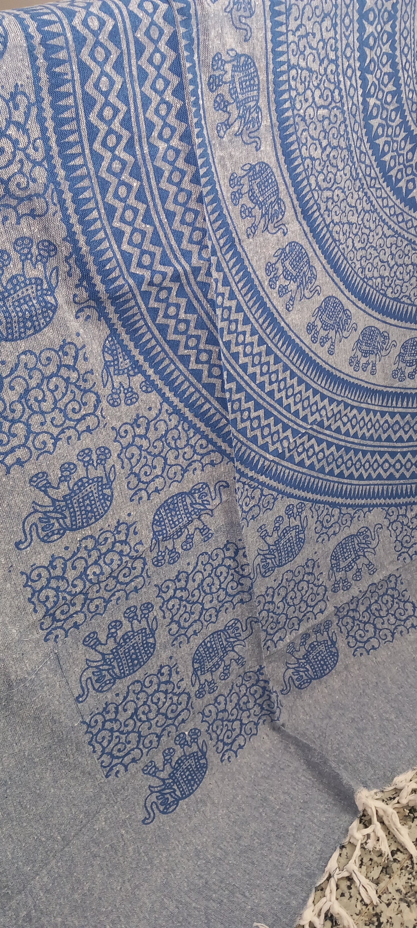 Jarapa Plaid fabricada en India diseño elefantes en azul.Envíos Gratis.Precio sin competencia.