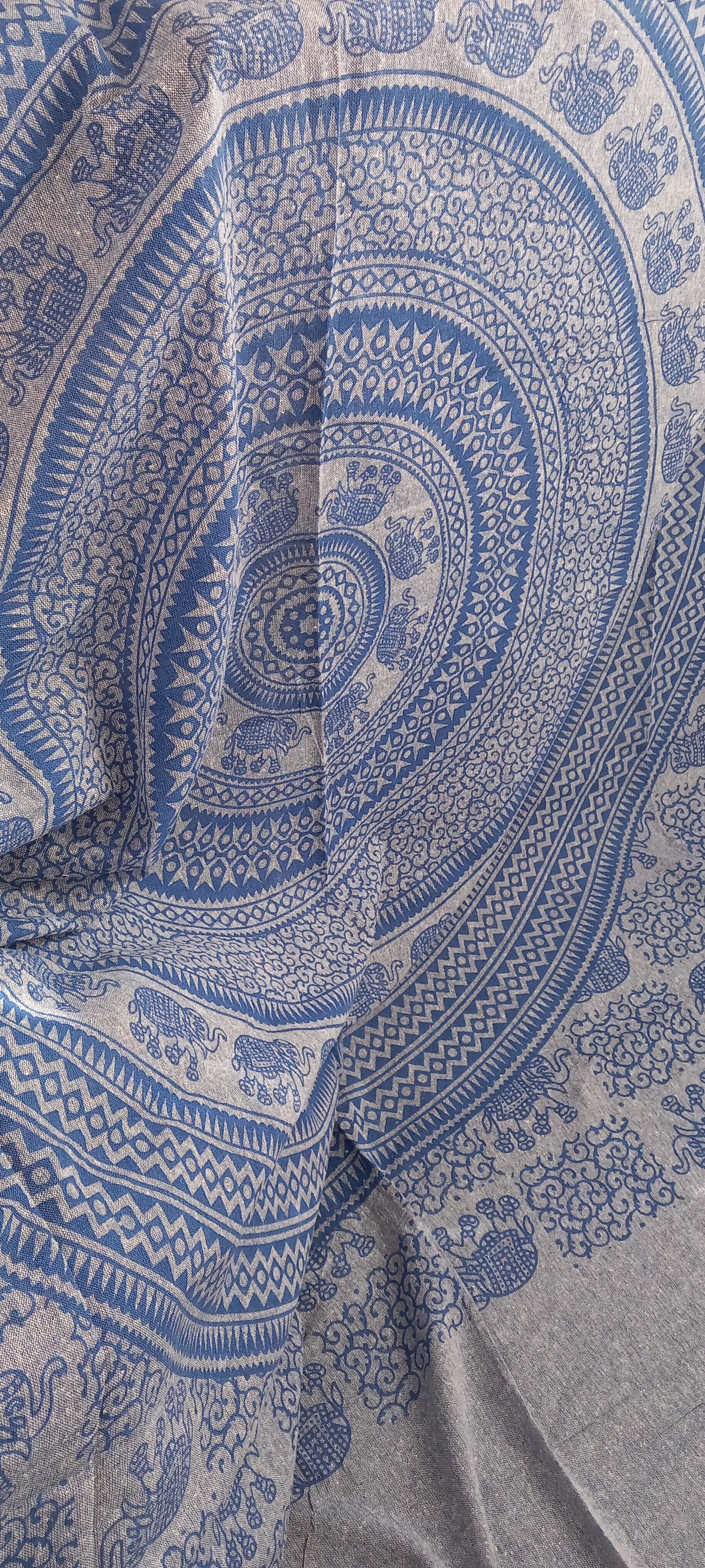 Jarapa Plaid fabricada en India diseño elefantes en azul.Envíos Gratis.Precio sin competencia.