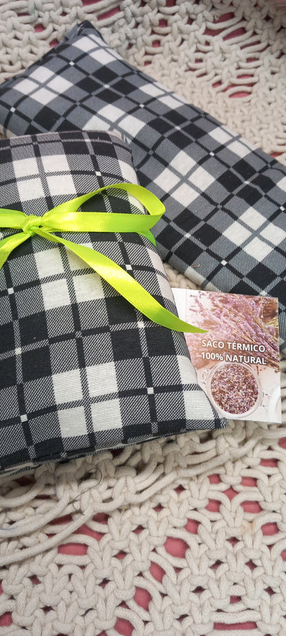 Saco terapeútico de cuadros en gris.Se aplica en frío o en calor.Envío Gratis y precio sin competencia.