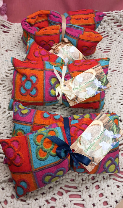 Saco cuadros de colores con flores de crochet.Envío gratis.