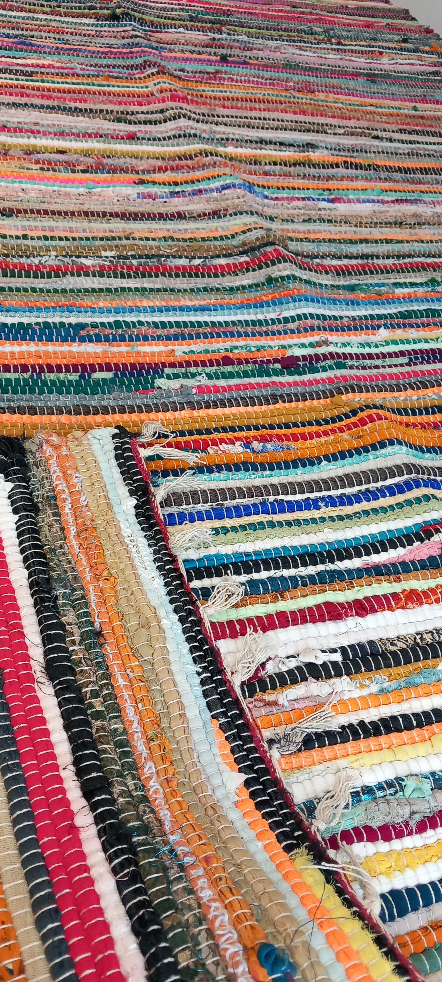 Jarapa multicolor de 120x200cm modelo Indira,elaborada artesanalmente multifución y multiusos.ENVIO GRATIS SIN PEDIDO MÍNMO.