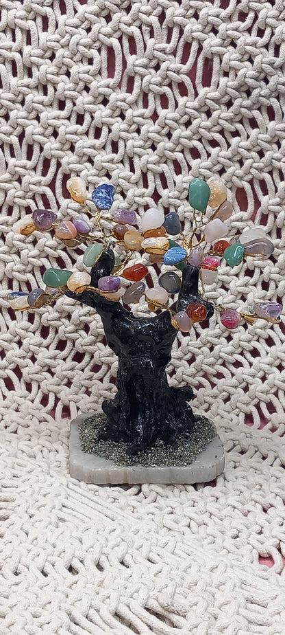 ÁRBOL DE LA FELICIDAD CON MINERALES INCRUSTRADOS ES UNA PIEZA DECORATIVA ÚNICA, capaz de transformar cualquier espacio con su magnetismo y belleza artesanal Feng Shui,envío gratis sin pedido mínimo.