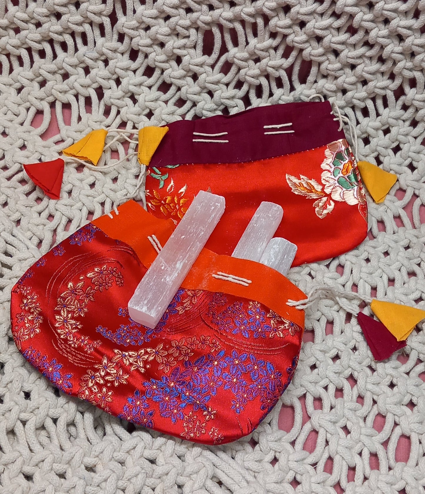 2 MASAJEADORES DE PIEDRA SELENITA. ENVÍO GRATIS. SON 2 UNIDADES POR 9,90€