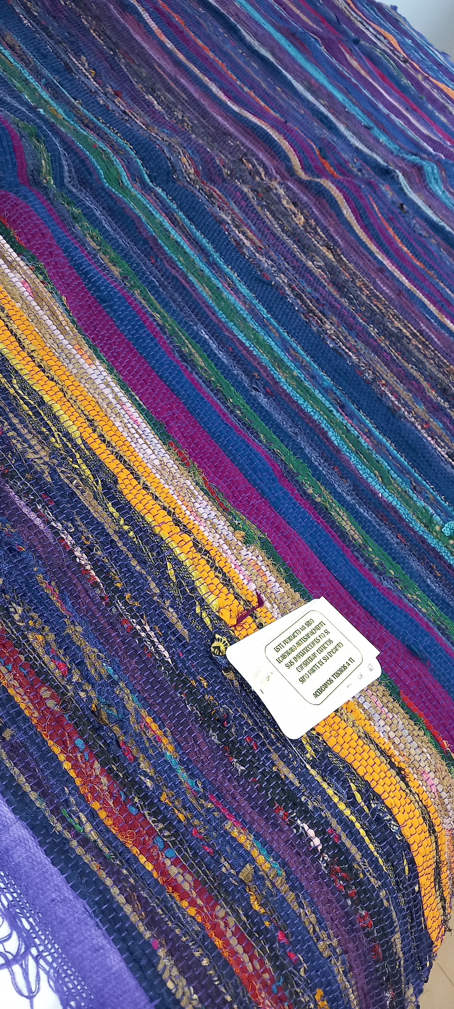 JARAPA PLAID ALFOMBRA FLECO BERENJENA,MODELO ELLORA MULTIUSOS Y MULTICOLOR 100X200CM.TEXTURA Y TRADICIÓN EN UNA SOLA PIEZA.ENVÍO GRATIS SIN PEDIDO MÍNIMO.