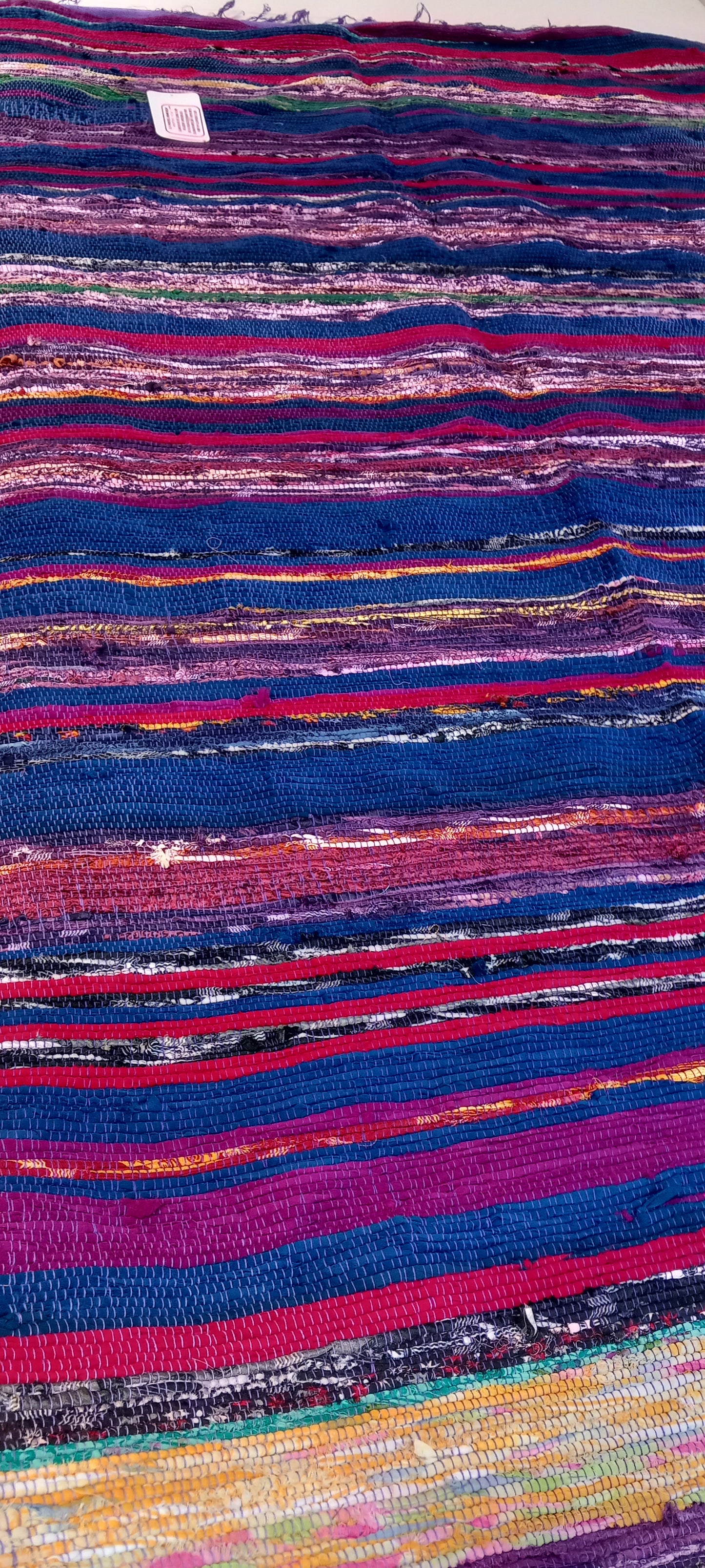 JARAPA PLAID ALFOMBRA FLECO MORADO,MODELO TEMPLO MULTIUSOS Y MULTICOLOR 100X200CM.TEXTURA Y TRADICIÓN EN UNA SOLA PIEZA.ENVÍO GRATIS SIN PEDIDO MÍNIMO.