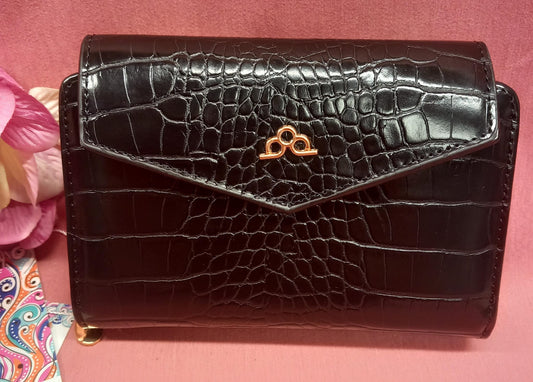 Crocodile leather wallet with zipper and snap clasp. Multiple departments.