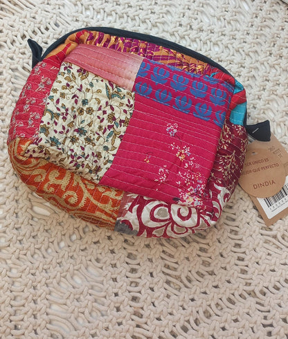 NECESER PATCHWORK 20X30CM.ARTESANÍA Y EXCLUSIVIDAD DE AHÍ SU MAGIA,JOYA TEXTIL. ENVÍO GRATIS.