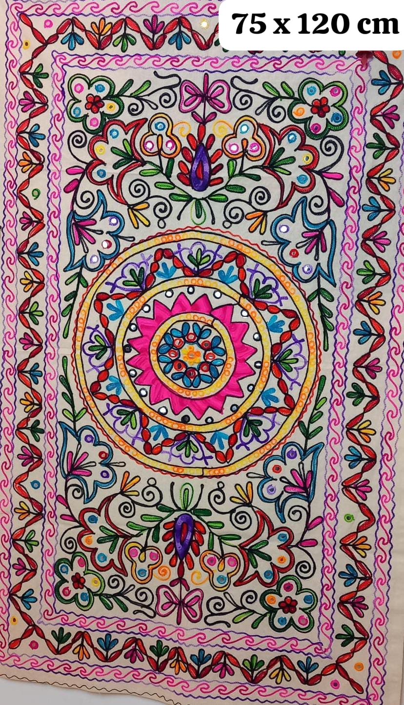 Camino textil Mandala de 75x120cm 100%artesanal 100%algodón,joya texil con alma bohemia.Envío gratis sin pedido mínimo.