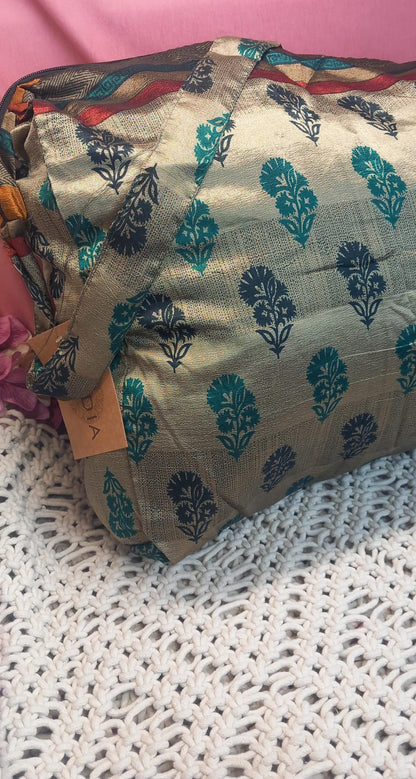 Bolso india 100%artesanía India...Con cremallera.Modelo Brahma.Envío gratis sin pedido mínimo.