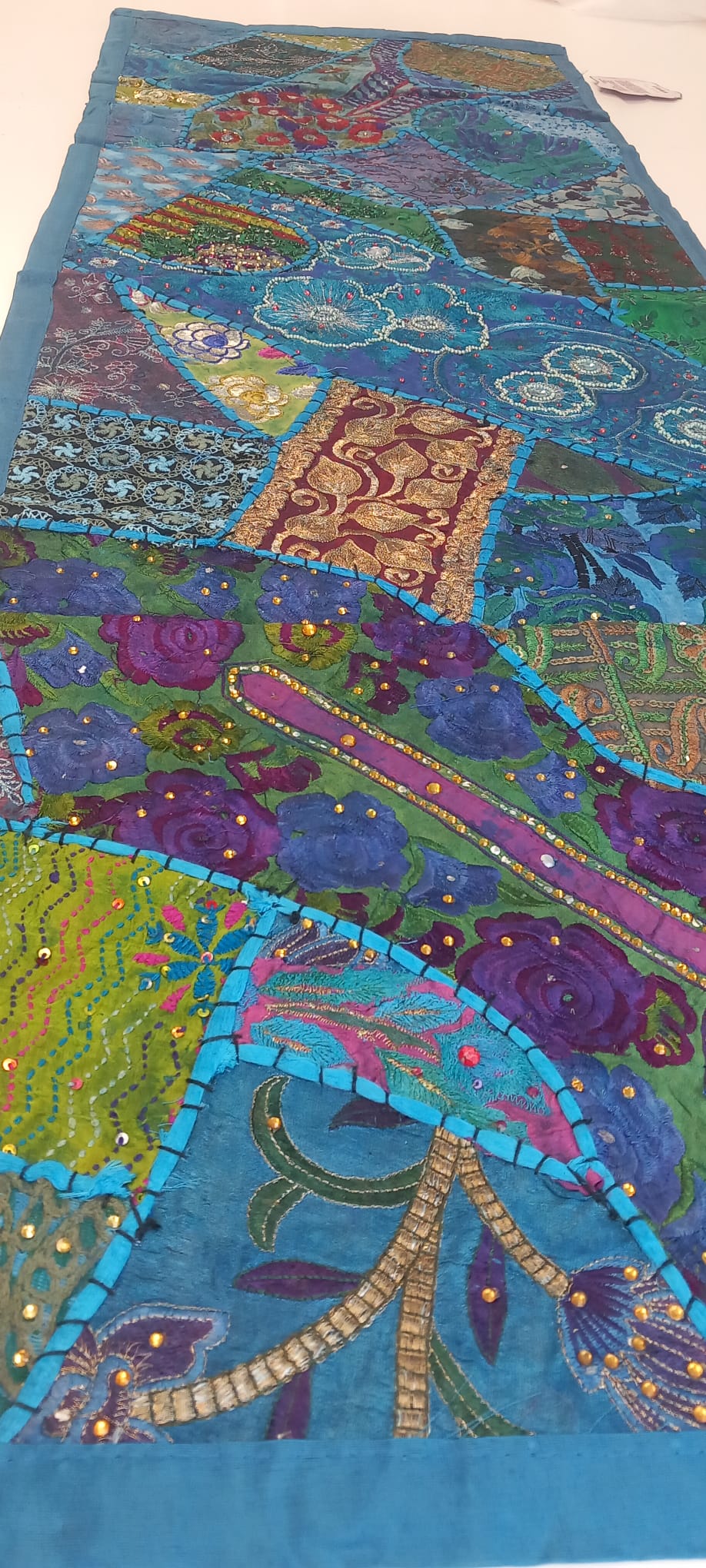 CAMINO DE MESA PATCHWORK TAPIZ MULTIFUNCION 48cmX148cm MULTIFUNCIÓN JOYA EXCLUSIVA TEXTIL ARTESANÍA INDIA.ENVIO GRATIS SIN PEDIDO MÍNIMO.