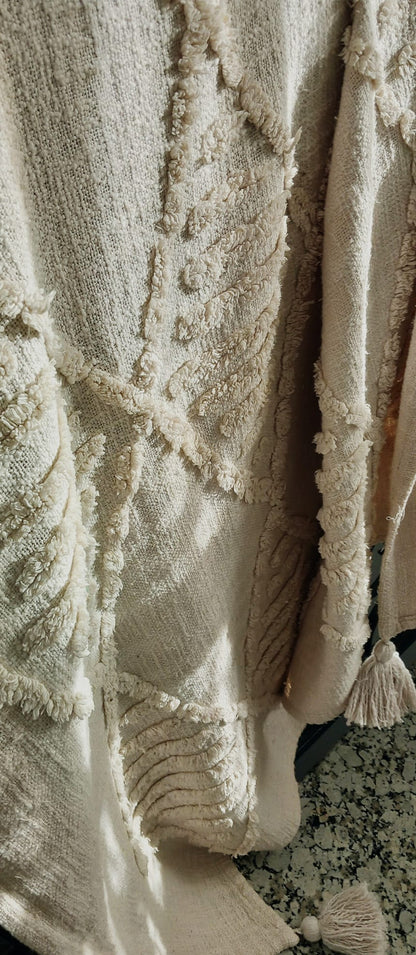 JARAPA PLAID ALON BEIG HUESO Plaid de Algodón con borlas en las esquinas.PRECIO SIN COMPETENCIA.Envío Gratis.