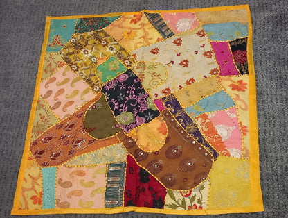 PATCHWORK TEXTIL EN TAPIZ 90X90 CONFECCIONADO ARTESANALMENTE EN INDIA.ENVÍO GRATIS SIN PEDIDO MÍNIMO.