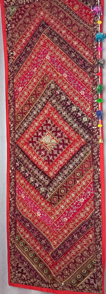 JOYA TEXTIL 150CMX50CM BORDADA ARTESANALMENTE EN INDIA CON AMOR. ENVÍO GRATIS SIN PEDIDO MÍNIMO.
