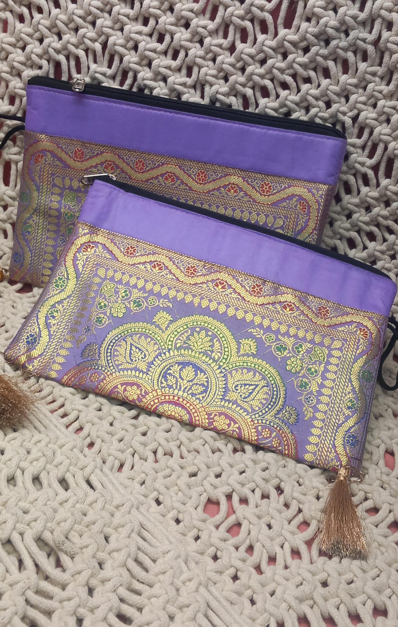 NECESER EN SEDA ELEGANTE IRREPETIBLE Y ESPECIAL. MÁS COLORES EN WEB.ENVÍO GRATIS SIN PEDIDO MÍNIMO.