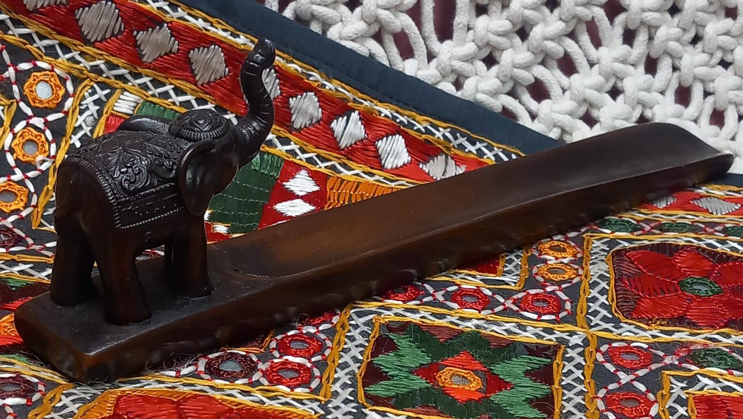 INCENSARIO DE ELEFANTE CON LA TROMPA HACIA ARRIBA ARTESALMANENTE ELABORADO EN TAILANDIA.ENVÍO GRATIS SIN PEDIDO MÍNIMO.