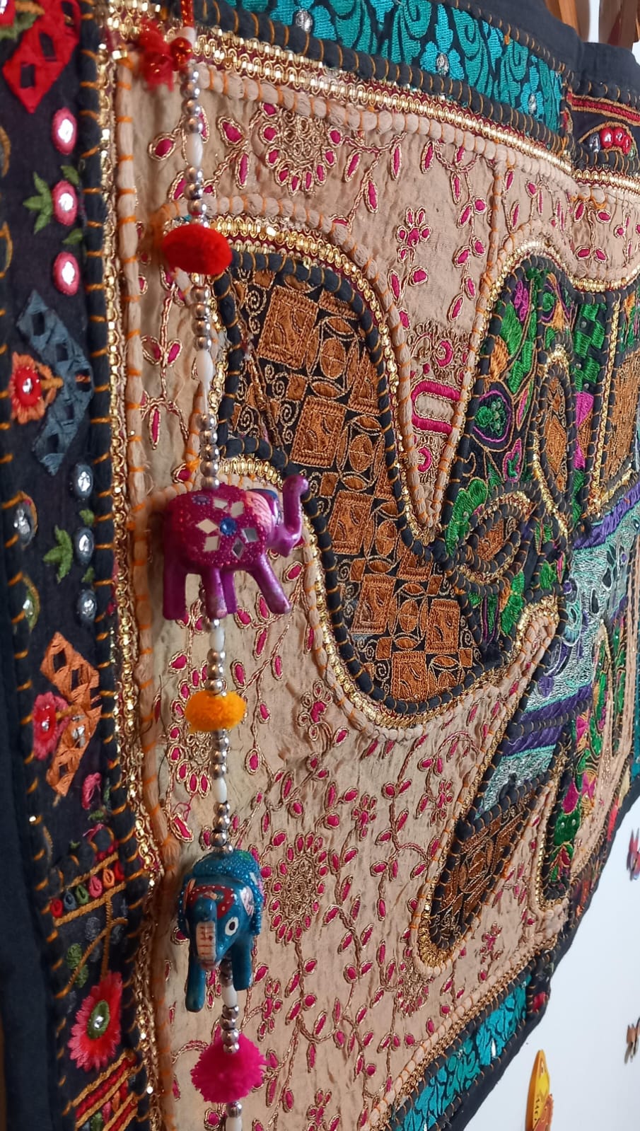 TAPIZ PATCHWORK 90X60CM CONFECCIONADO ARTESANALMENTE EN INDIA PORQUE TU ESPACIO MERECE VESTIR ARTE!ENVÍO GRATIS SIN PEDIDO MÍNIMO.