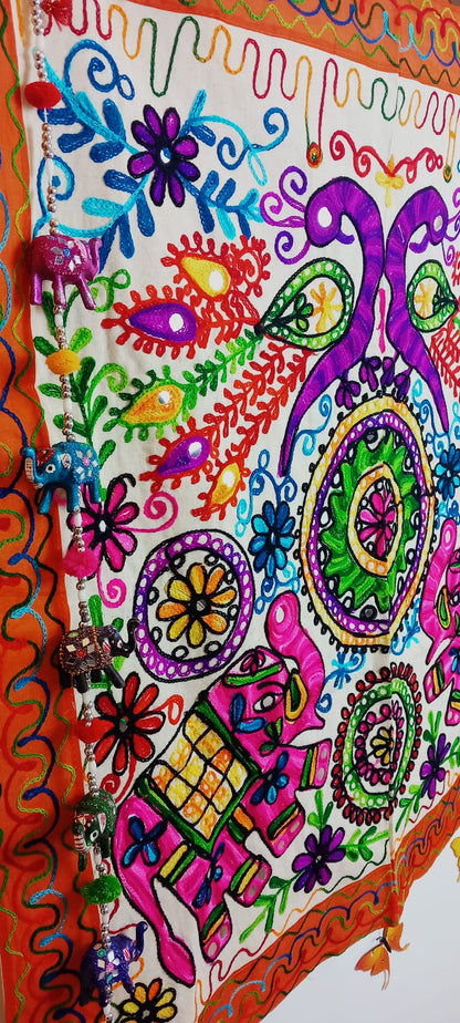 TAPIZ TEXTIL 90X90CM CON SÍMBOLO DE PROTECCIÓN,SABIDURÍA Y FORTUNA. BELLEZA ARTESANAL A MANO EN INDIA.ENVÍO GRATIS SIN PEDIDO MÍNMO