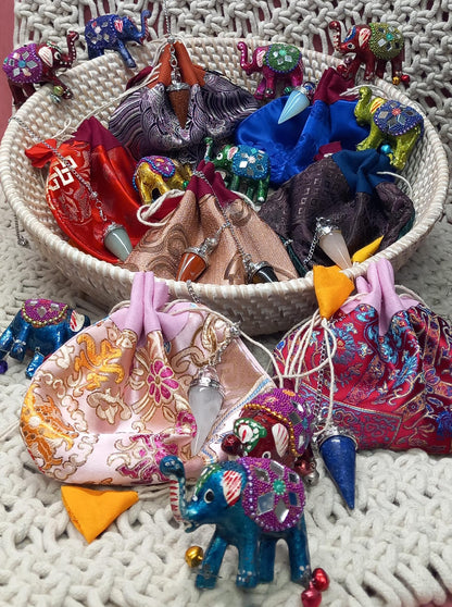 Péndulo CUARZO CRISTAL,sanador y liberado de energía.  **INCLUYE BOLSA DE NEPAL HECHA A MANO EN LOS HIMALAYAS**ENVÍO GRATIS SIN PEDIDO MÍNIMO.