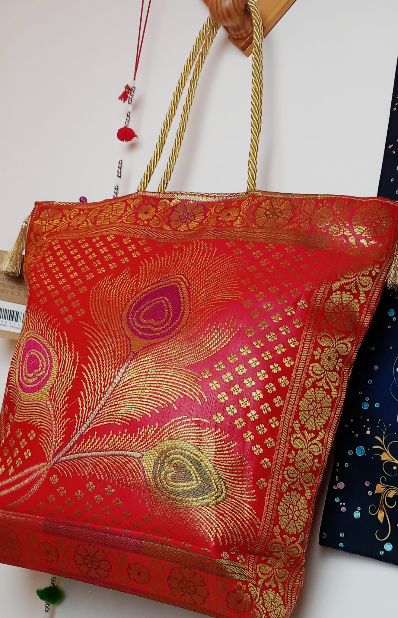 Tote seda saree de primera calidad,artesanía India,envío gratis sin pedido mínimo y precio sin competencia.
