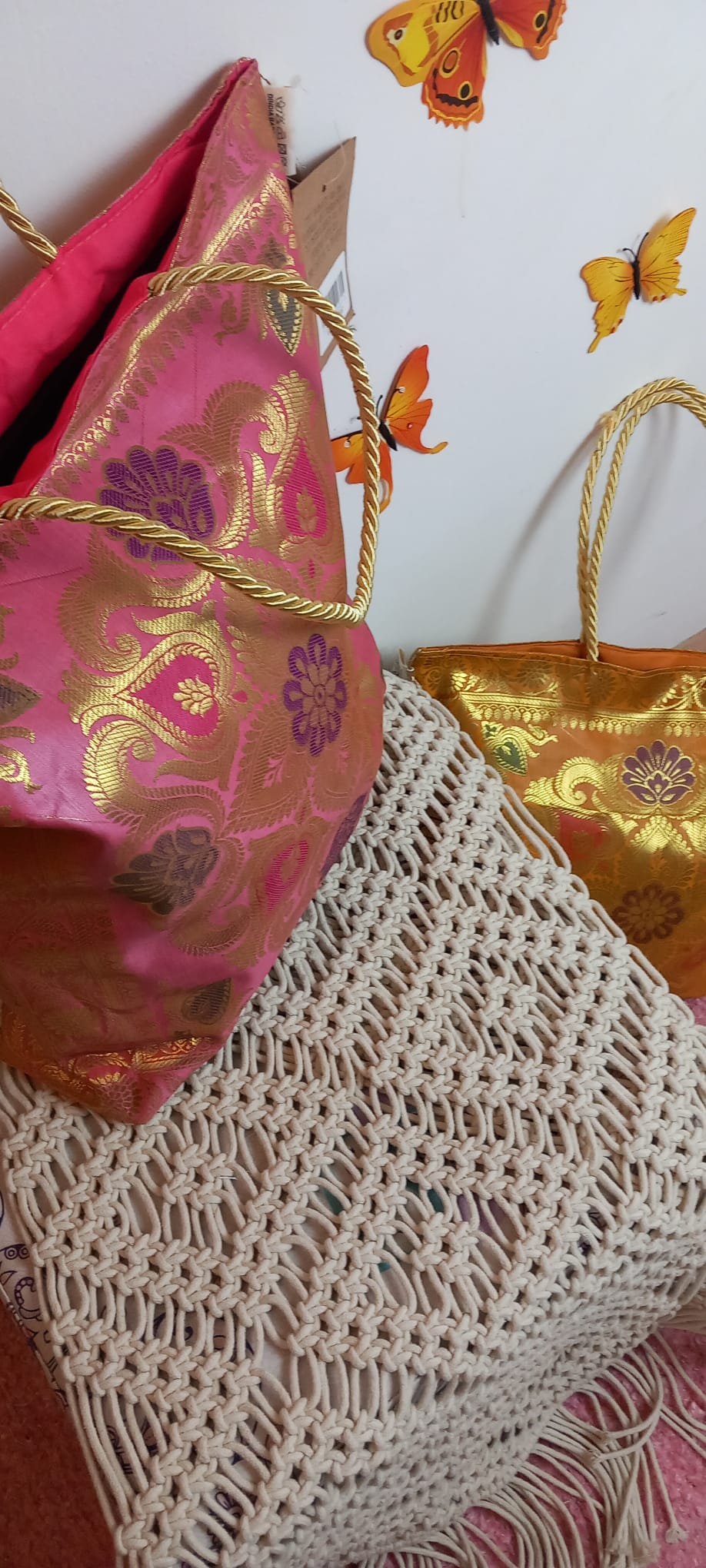 Bolsos Tote seda,artesanía India,envío gratis y precio sin competencia.Piezas exclusivas con boho vibes.