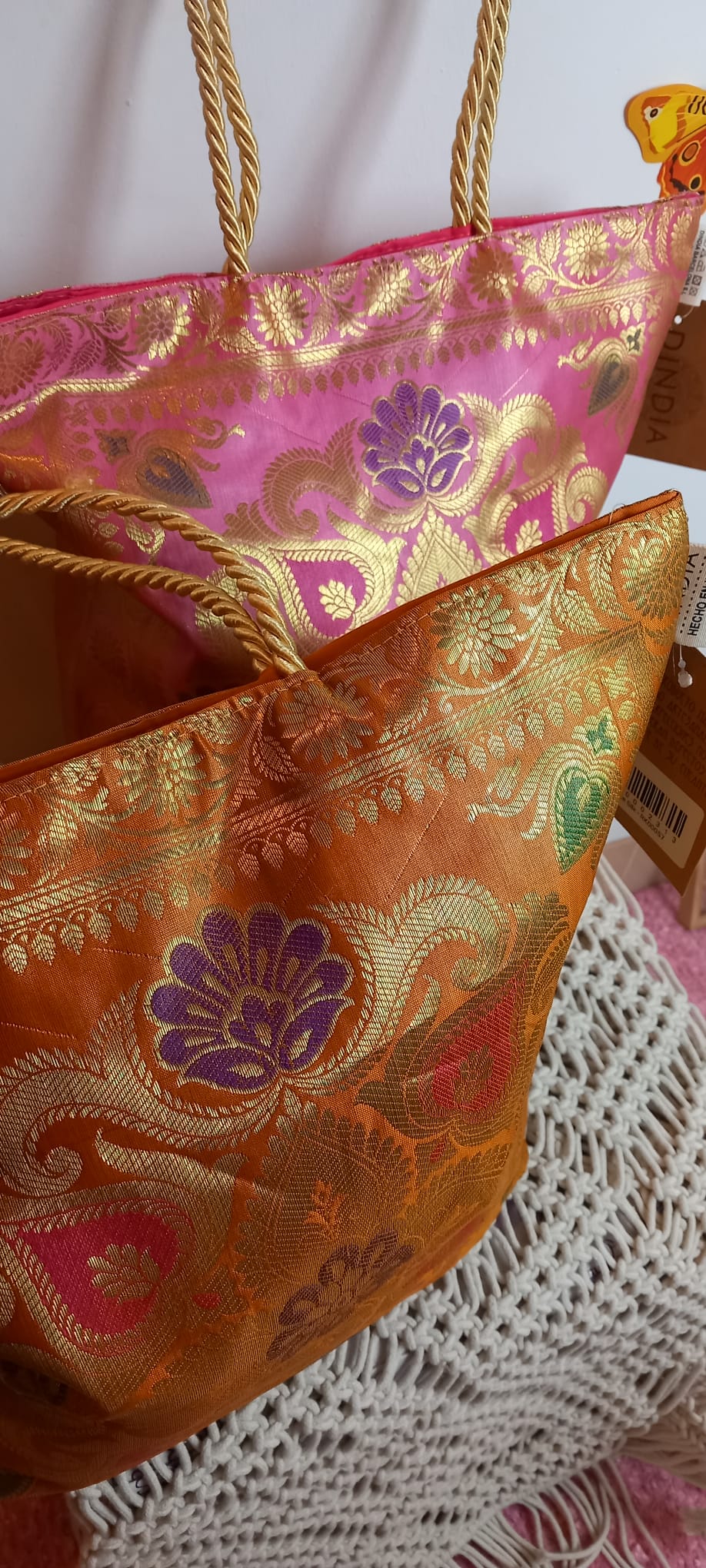 Bolsos Tote seda,artesanía India,envío gratis y precio sin competencia.Piezas exclusivas con boho vibes.