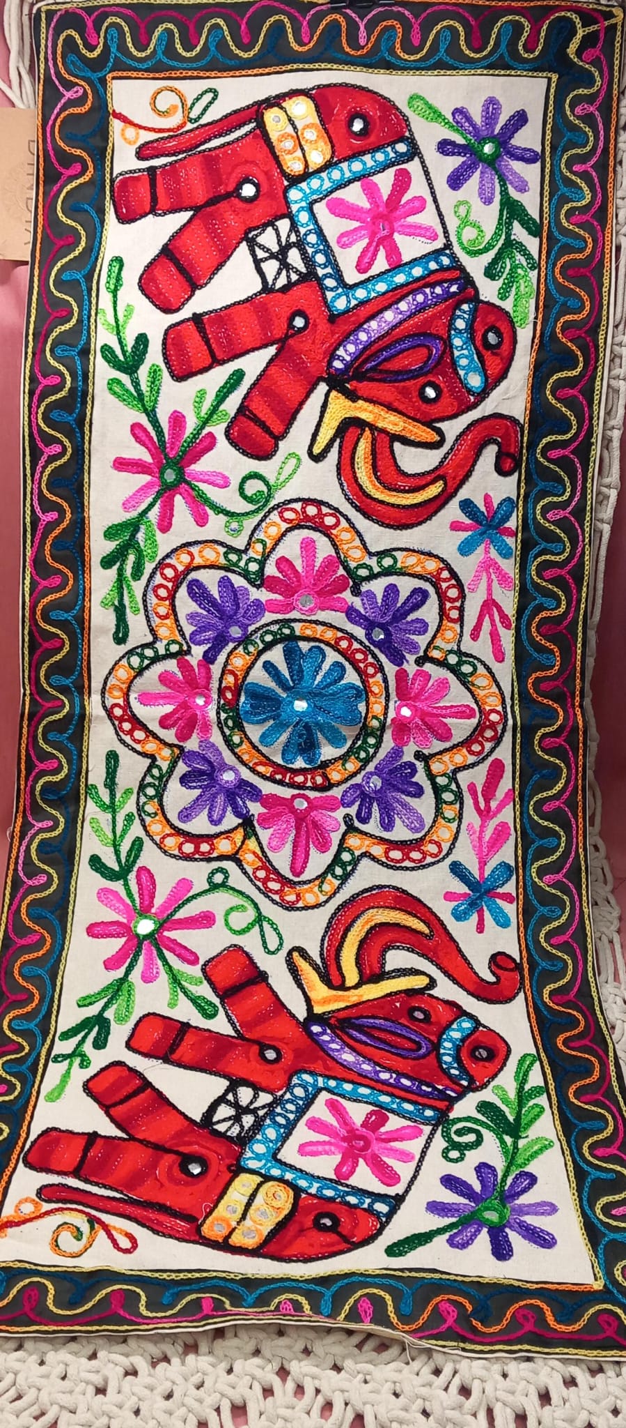 CAMINO DE MESA GORA 35X90 PORQUE SOMOS REFERENTES EN ARTESANÍA ESPECIAL.ENVÍO GRATIS SIN PEDIDO MÍNIMO.